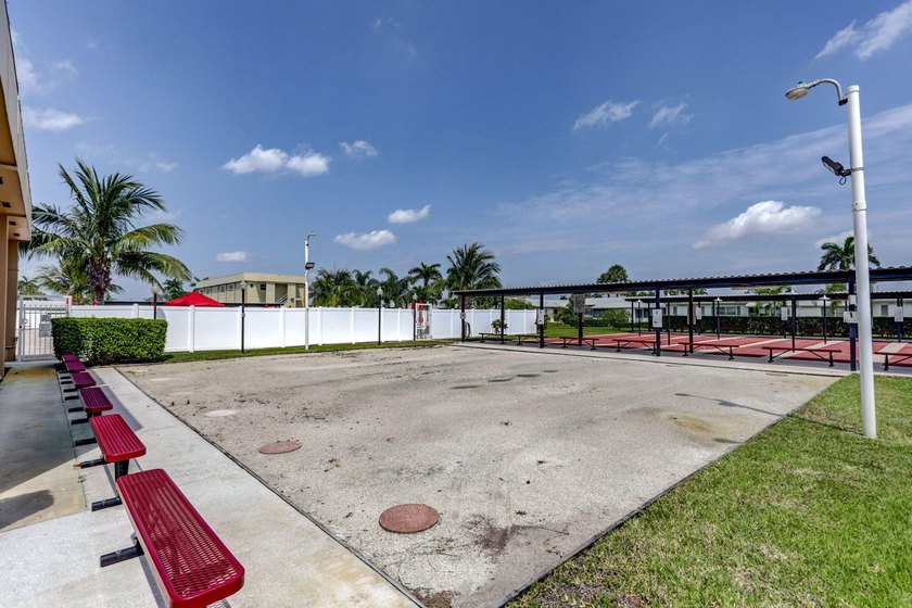 Beautifully renovated corner villa in desirable 55+ Ashley Drive - photo 45