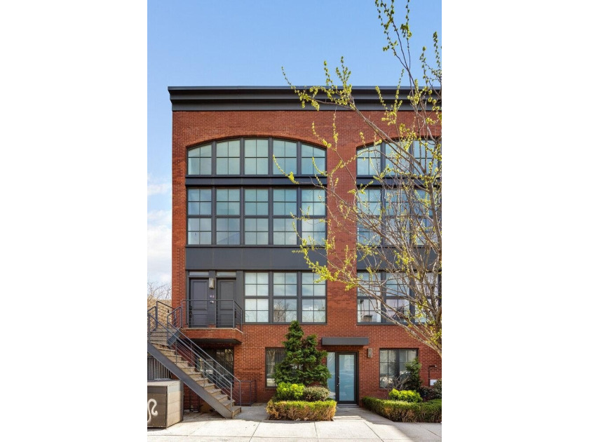 Residence 3B at 84 Oak Street is a design-forward home defined - photo 18