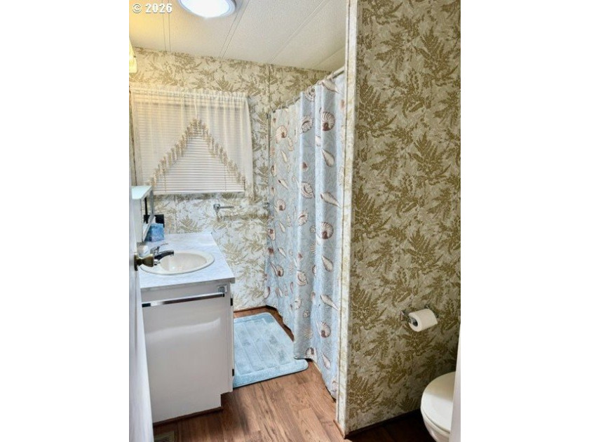 Welcome to this well-maintained 1,410-square-foot home nestled - photo 24