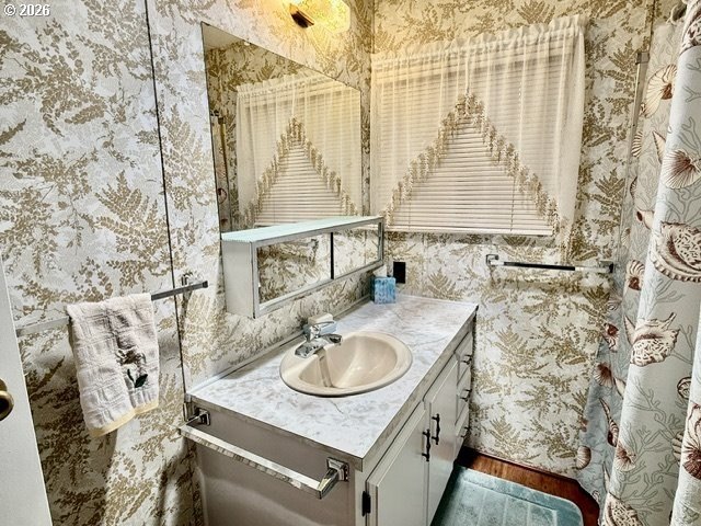 Welcome to this well-maintained 1,410-square-foot home nestled - photo 25