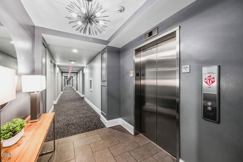 Incredible 6th floor home in the highly desirable 222 Glenwood! - photo 25