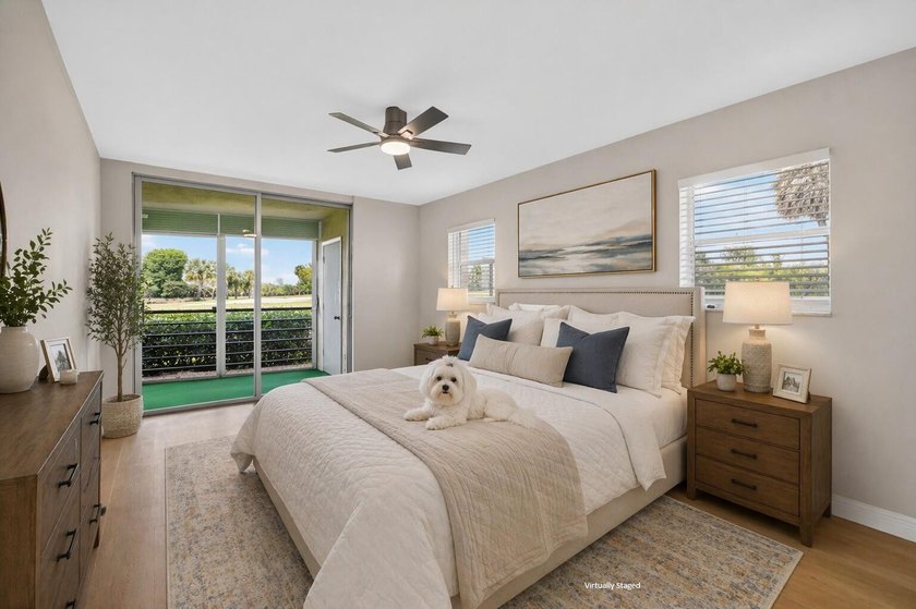 Beautifully updated corner unit in sought-after Boca Barwood! - photo 18