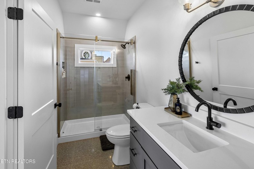 Every detail has been considered in this lakefront estate in - photo 26