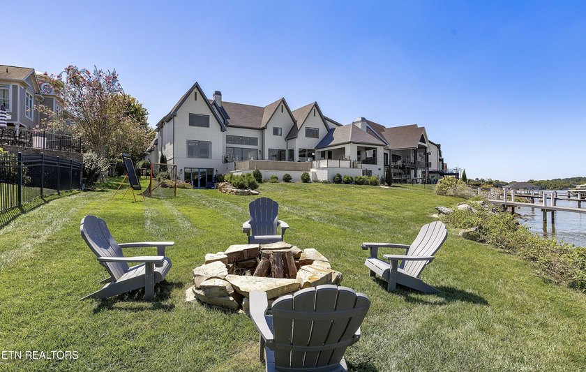 Every detail has been considered in this lakefront estate in - photo 40