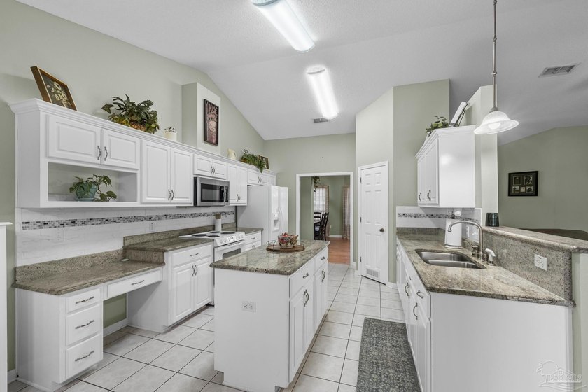 Well-Maintained, all brick 3-bedroom, 2-bath home with an - photo 23