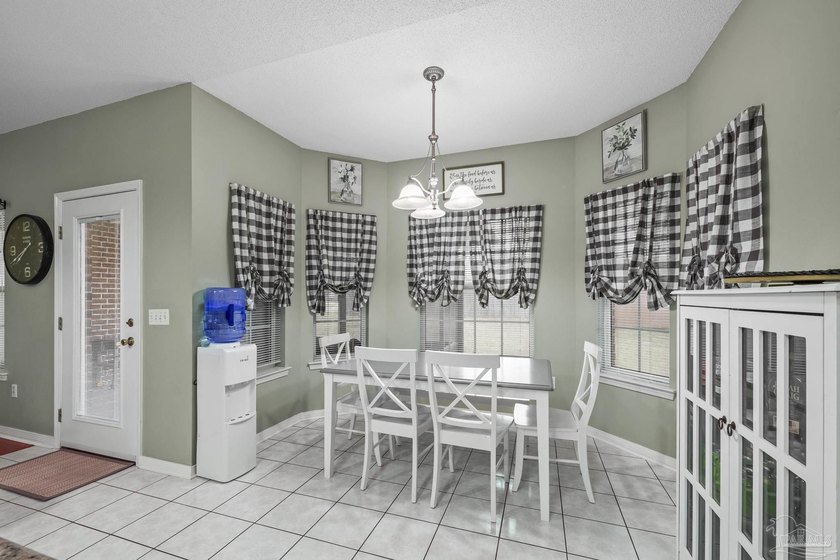 Well-Maintained, all brick 3-bedroom, 2-bath home with an - photo 26