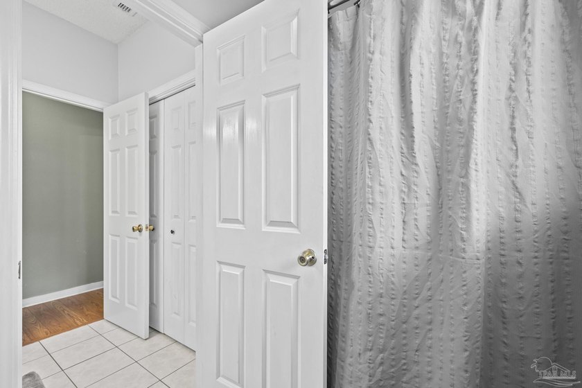 Well-Maintained, all brick 3-bedroom, 2-bath home with an - photo 32