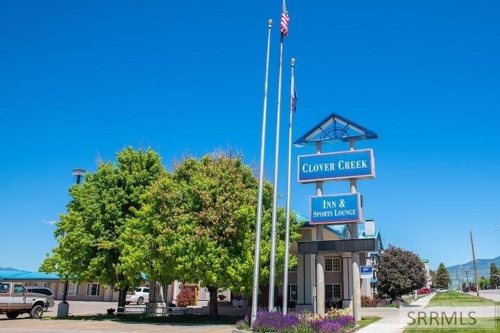 Discover a rare investment opportunity with the Clover Creek Inn - photo 2