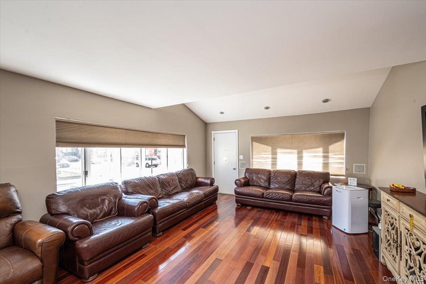 Welcome to this beautifully maintained 2-bedroom, 1.5-bath home - photo 9