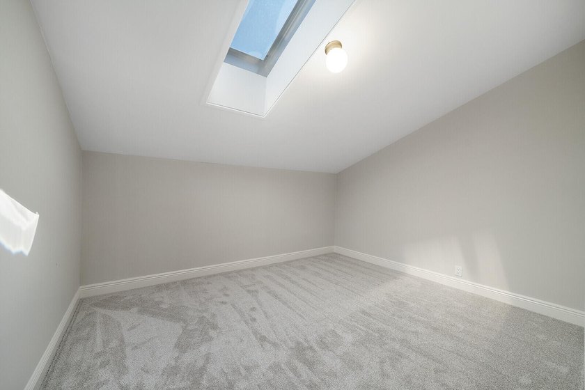 A rare opportunity to own this prime East Boca duplex. Brand new - photo 20