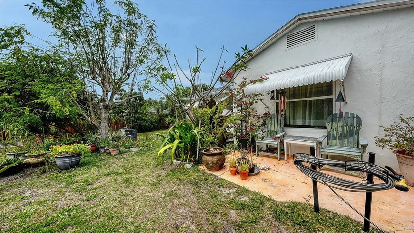 Under contract-accepting backup offers. Welcome to a place where - photo 30