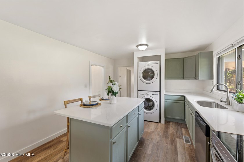 Rare opportunity to own a beautifully renovated home on a - photo 6