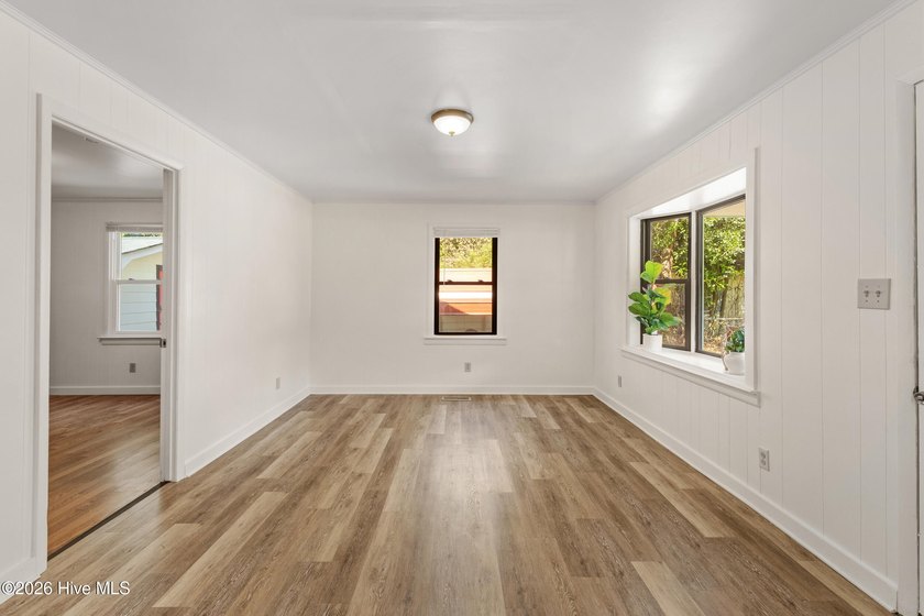 Rare opportunity to own a beautifully renovated home on a - photo 10