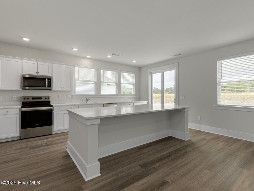 Welcome to Surfside Landing! Located just 5 minutes from the - photo 9