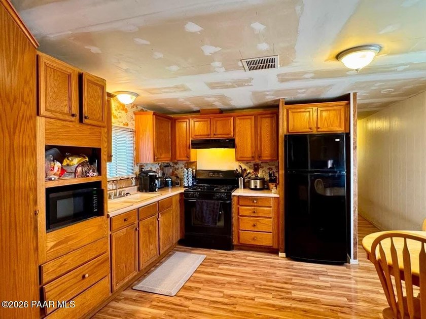 Charming 3-Bedroom Home on owned land with Bonus Space. Prime - photo 6