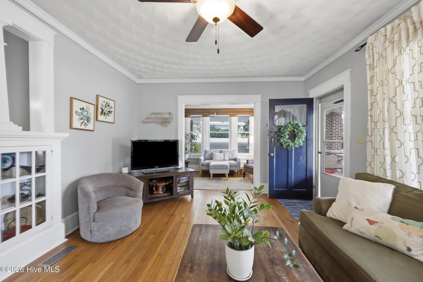 Welcome to this beautiful historic 1922 home on West Church - photo 5