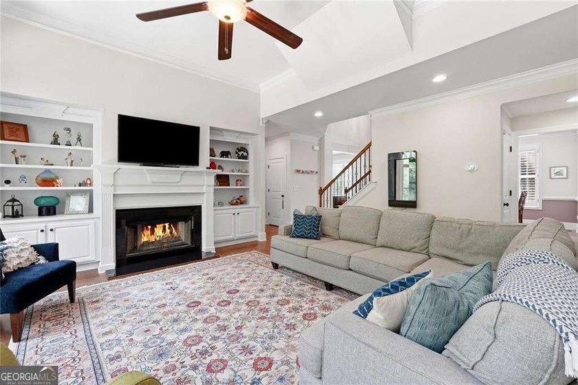 Why book a five-star resort when you can come home to one? - photo 12