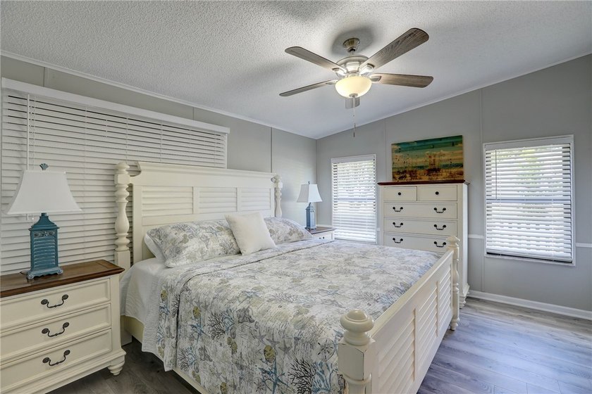 Situated on a sought-after 75' x 100' Haven Green lot, this - photo 12