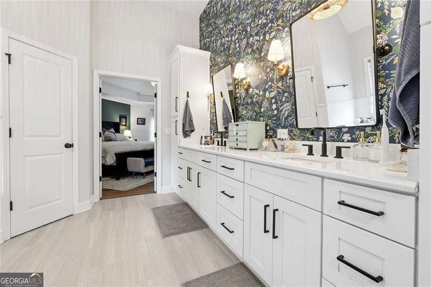 Why book a five-star resort when you can come home to one? - photo 18