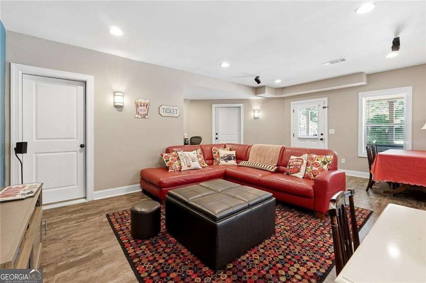 Why book a five-star resort when you can come home to one? - photo 23