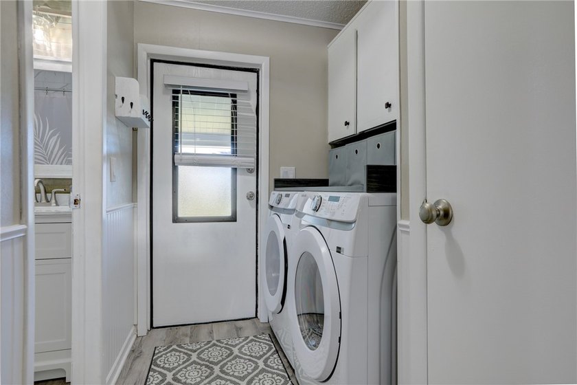 Situated on a sought-after 75' x 100' Haven Green lot, this - photo 23