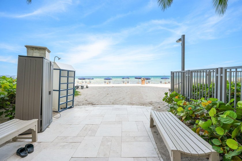 SPECTACULAR 2 BEDROOMS AND 2.5 BATHROOMS WITH AMAZING DIRECT - photo 32
