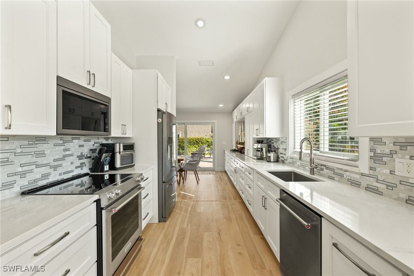 Stunning Remodeled Home with Pool in Prime Fort Myers Location - photo 14