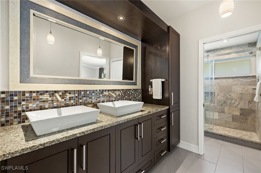 Stunning Remodeled Home with Pool in Prime Fort Myers Location - photo 23
