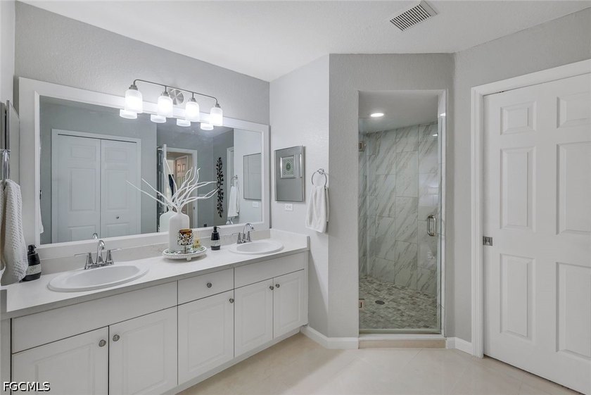 Don't miss this stunning 3-bedroom, 2-bath, 2-car garage home - photo 25