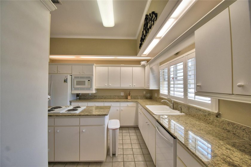 Under contract-accepting backup offers. WELCOME to 104 Fairway - photo 31