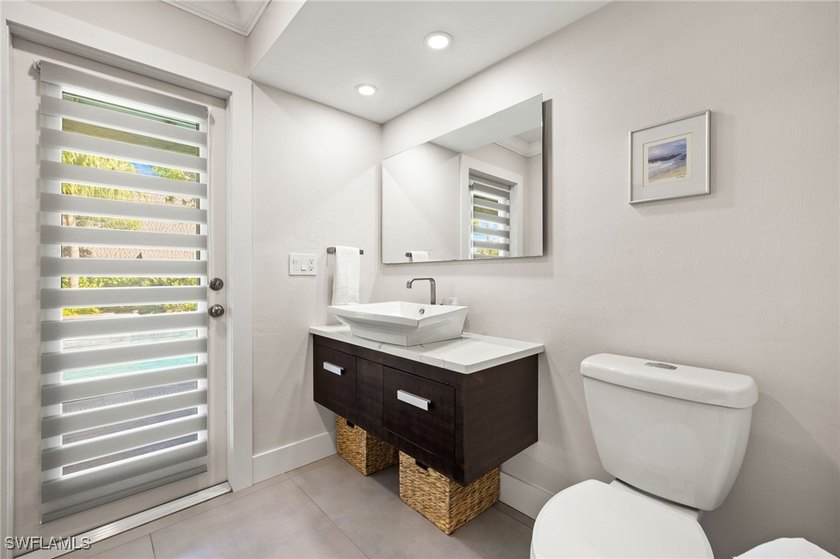 Stunning Remodeled Home with Pool in Prime Fort Myers Location - photo 33