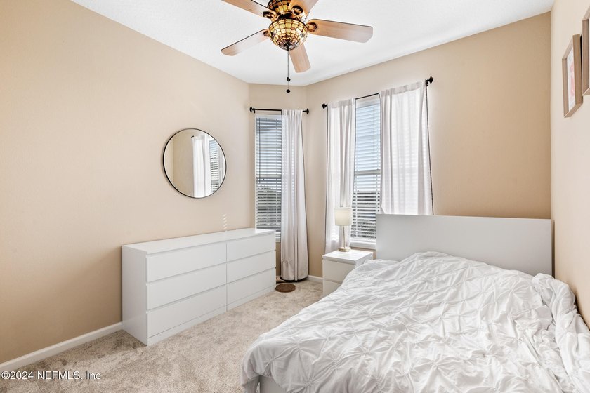 Bank Approved Price . Short Sale - Subject to Lender Approval - photo 33
