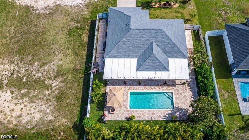 Don't miss this stunning 3-bedroom, 2-bath, 2-car garage home - photo 35