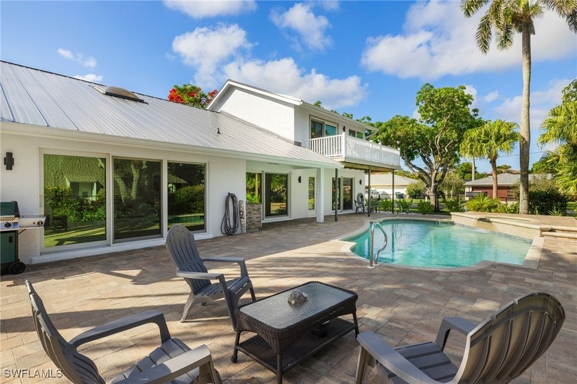 Stunning Remodeled Home with Pool in Prime Fort Myers Location - photo 38