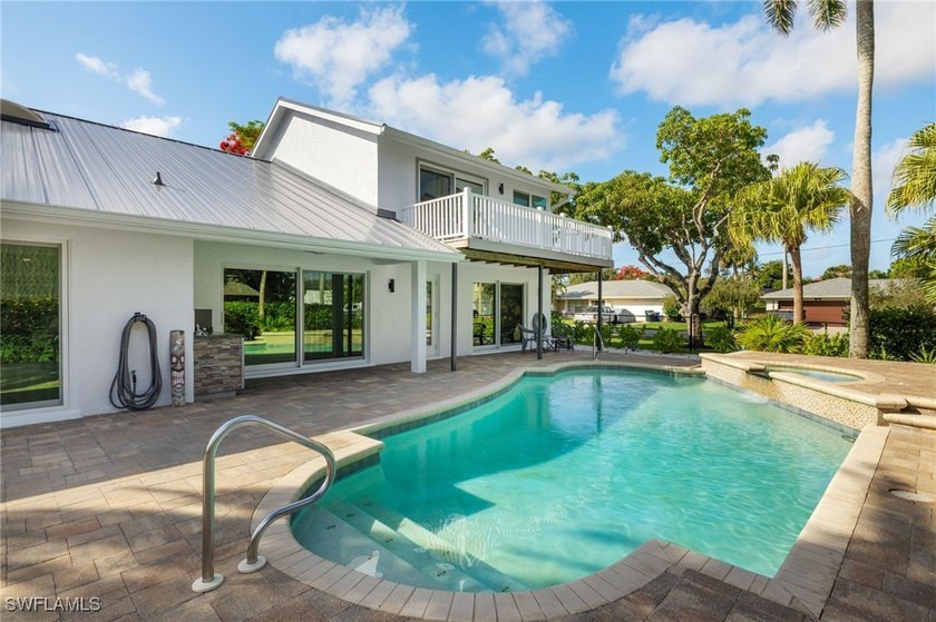Stunning Remodeled Home with Pool in Prime Fort Myers Location - photo 39