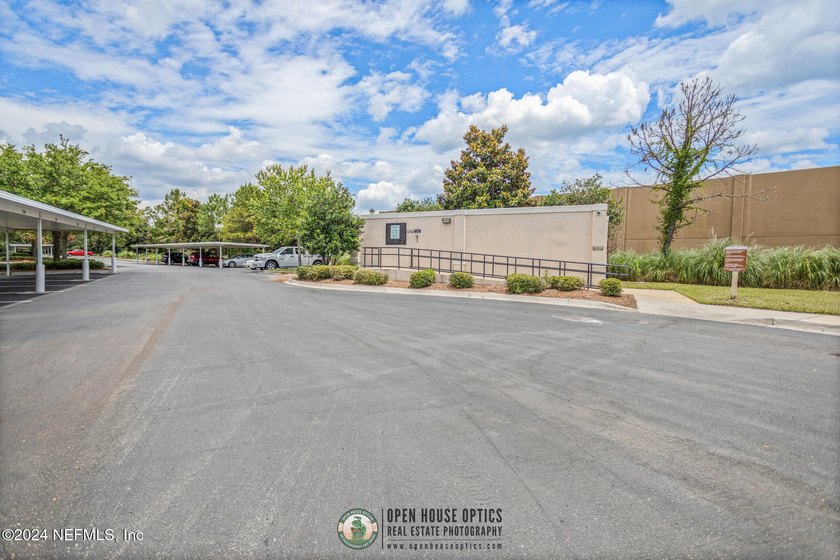 Bank Approved Price . Short Sale - Subject to Lender Approval - photo 46