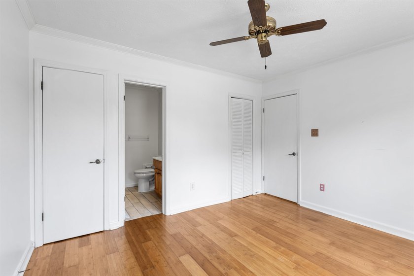 Don't miss this opportunity to own a beautifully maintained 3 - photo 13