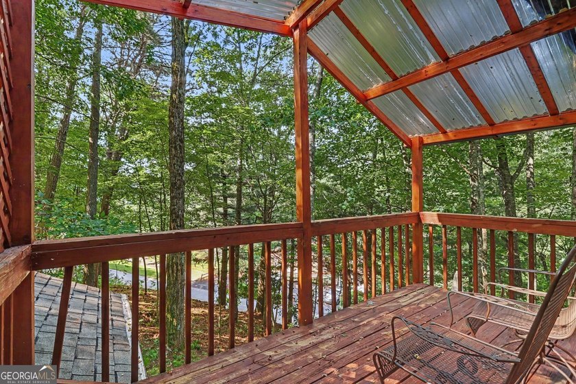 Wake each morning to the refreshing mountain air and peaceful - photo 19