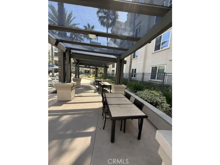 Lovely and immaculate resort-like living in a prime area of - photo 22