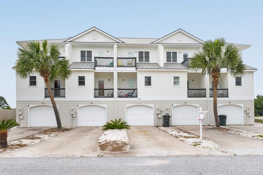 Corner Townhome with Gulf &amp; Bay Views on the West End of Perdido - photo 4