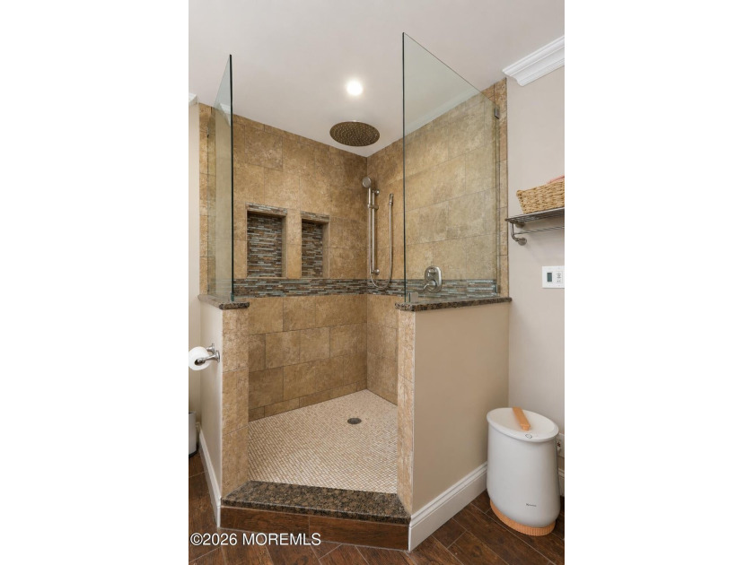 Welcome to 18 Penny Lane! This beautifully maintained 4 bed, 2.5 - photo 27