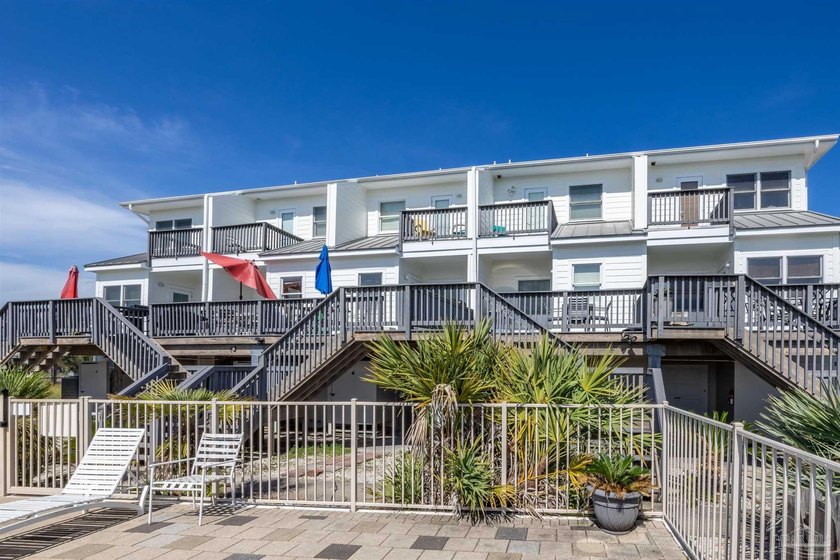 Corner Townhome with Gulf &amp; Bay Views on the West End of Perdido - photo 9