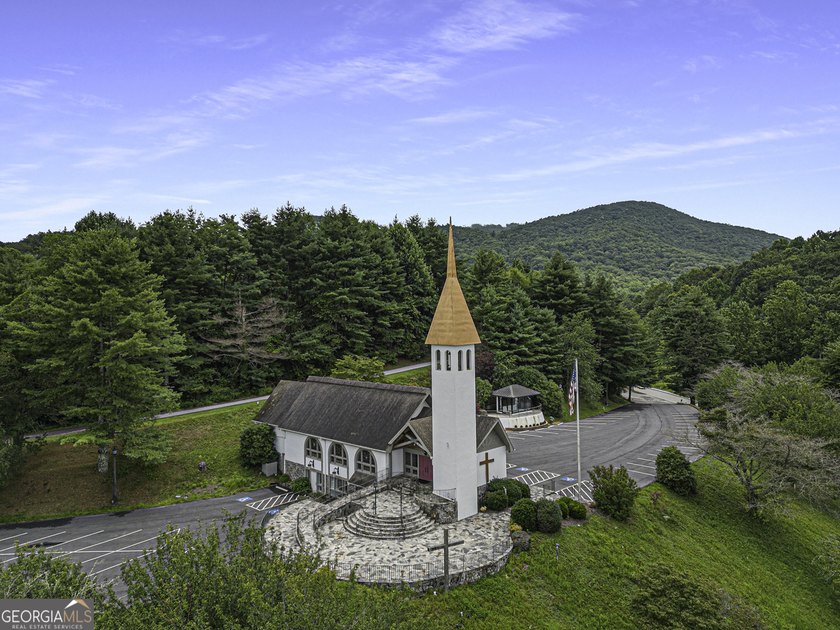 Wake each morning to the refreshing mountain air and peaceful - photo 30