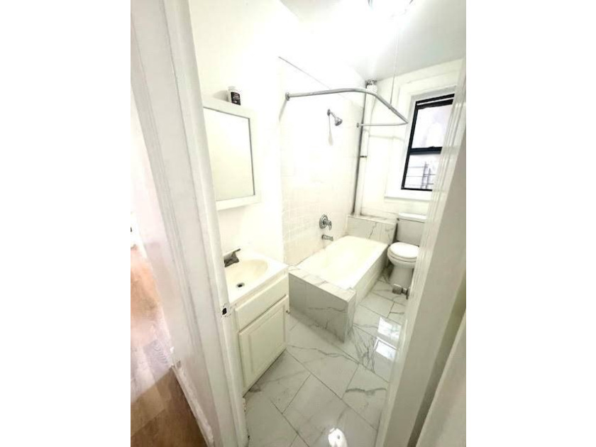 Welcome to 30 Macomb Place! This beautiful 2-bedroom coop in - photo 12