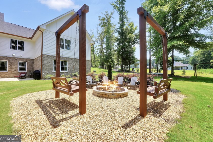 A rare find in Monticello, GA!! Situated on 1.22 beautifully - photo 14