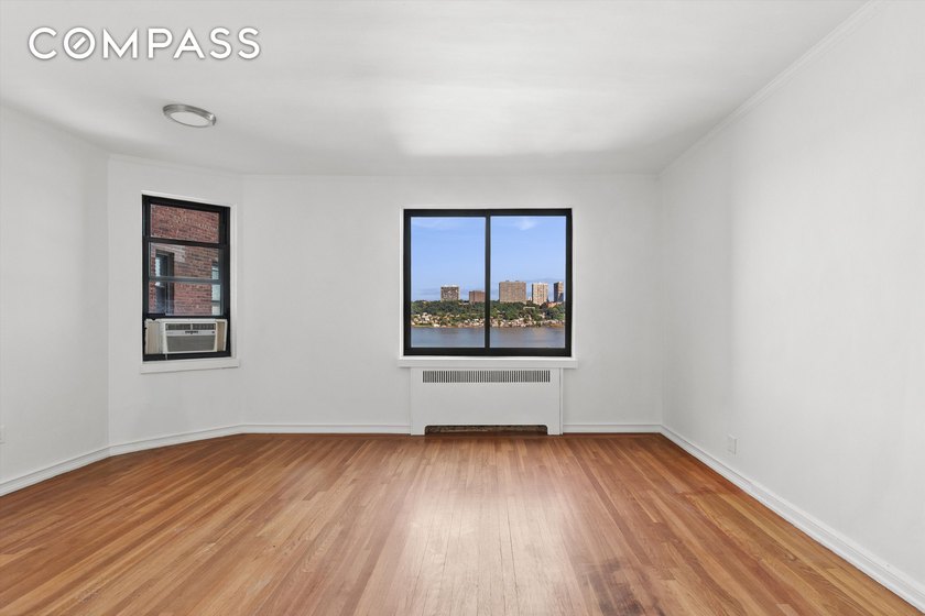OPPORTUNITY IS KNOCKING! Stunning Hudson River views set the - photo 5