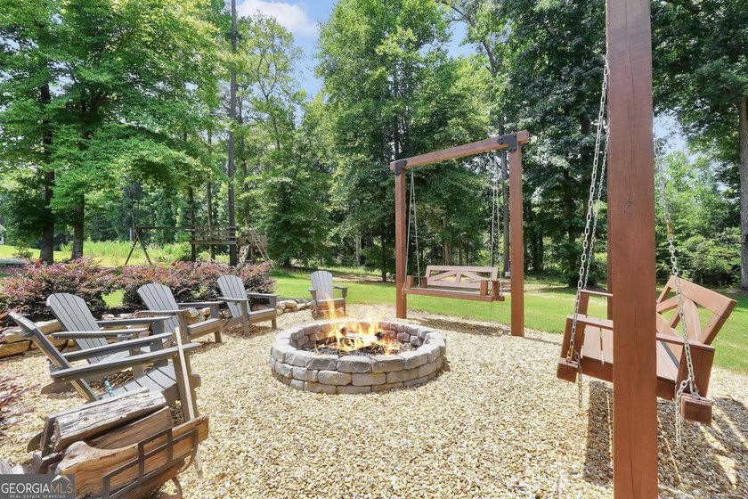 A rare find in Monticello, GA!! Situated on 1.22 beautifully - photo 16