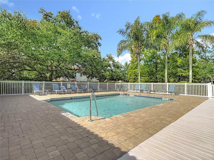 GATED TOWNHOME close to BAYSHORE BLVD, 3 Bed/2Full Baths /2Half - photo 25