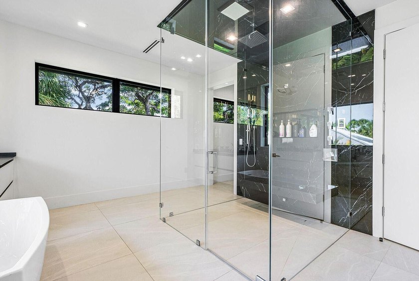 Located in the coveted area of Port La Mar in East Boca Raton - photo 34
