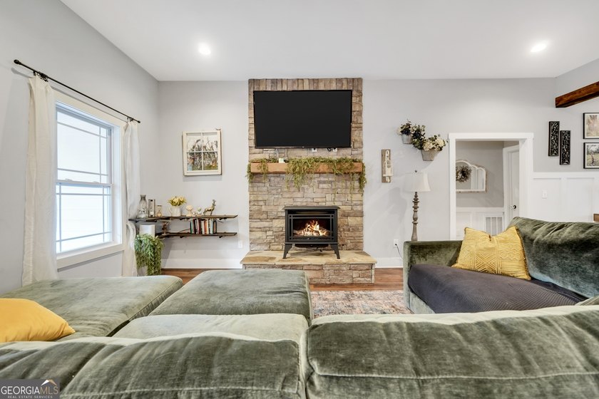 A rare find in Monticello, GA!! Situated on 1.22 beautifully - photo 35